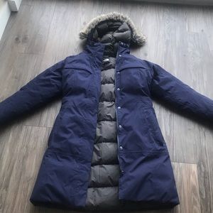 Navy Northface Women’s Parka